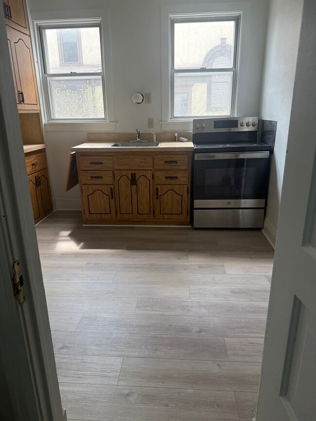 Photo - 1722 Wisconsin Ave Unit Lower