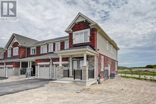 Photo - 151 Stamson St