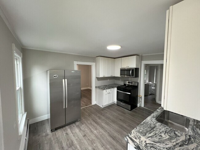 Photo - 174 Lamson St Apartment