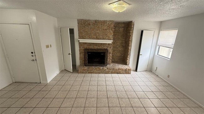 Building Photo - 9019 Sawtooth Ln