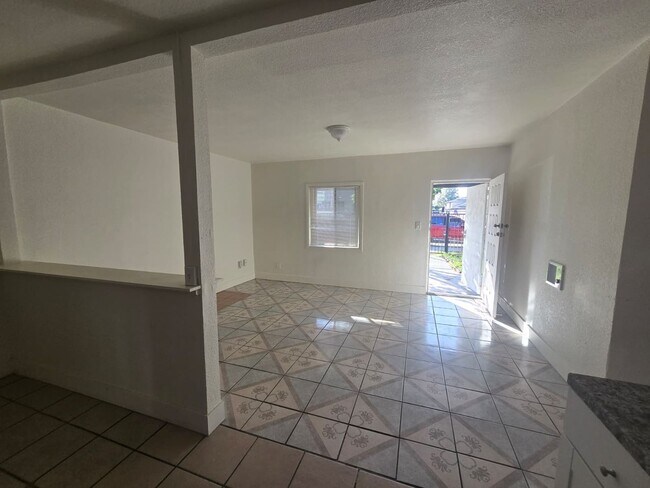 302 Sycamore Rd Unit A