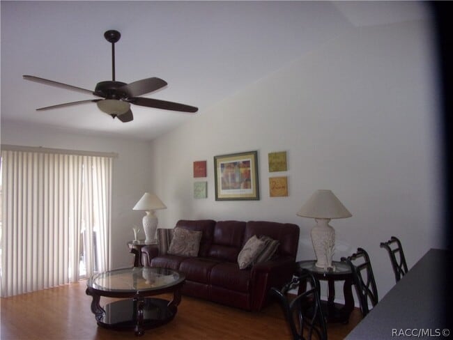 Photo - 2007 Colonade St