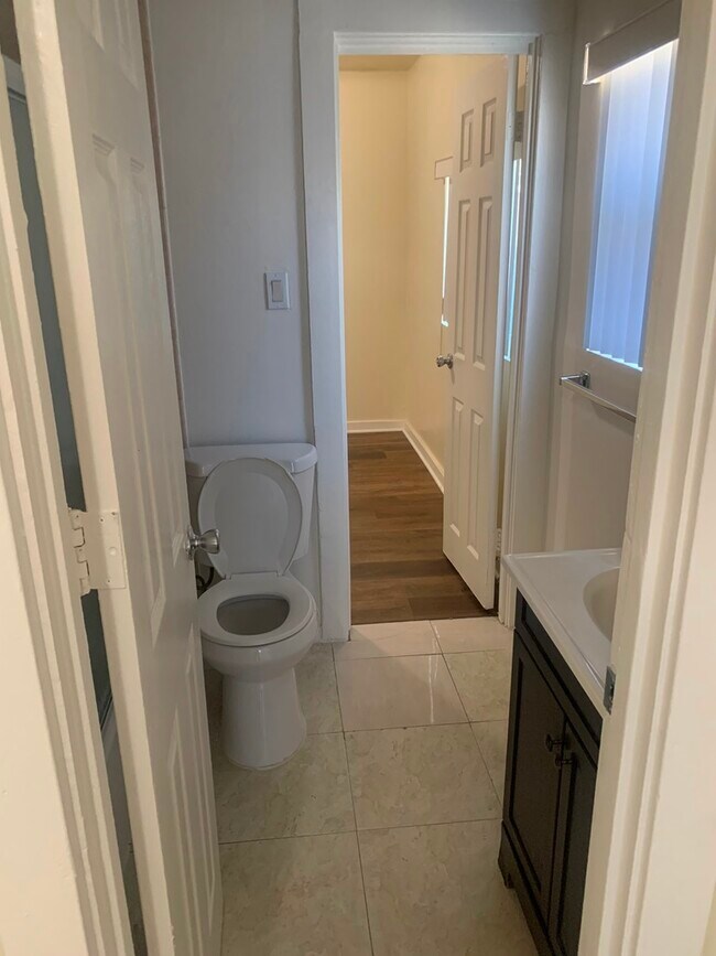 Photo - 11015 S San Pedro St Unidad 11015