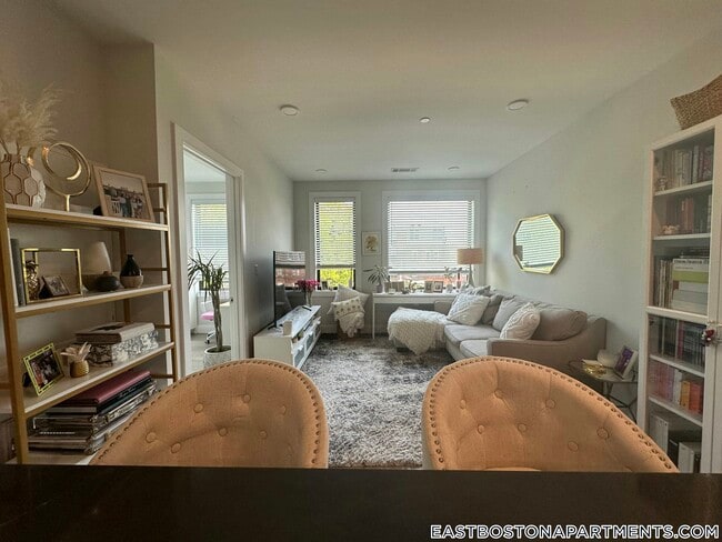 Building Photo - 152 Liverpool St