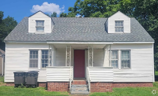 Building Photo - 1608 SW Jennings Ave Rental