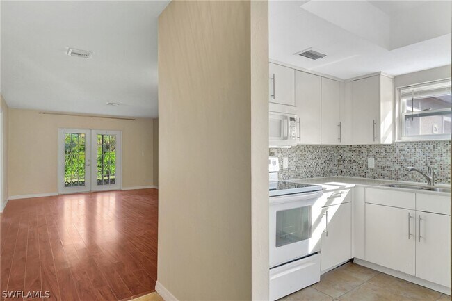 Photo - 706 111th Ave N