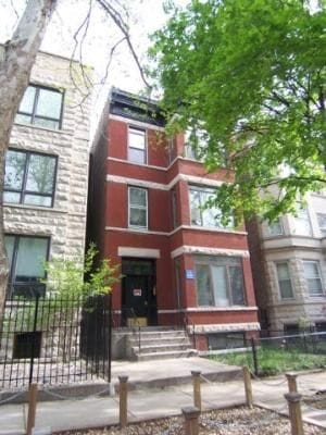 Photo - 900 W Newport Ave