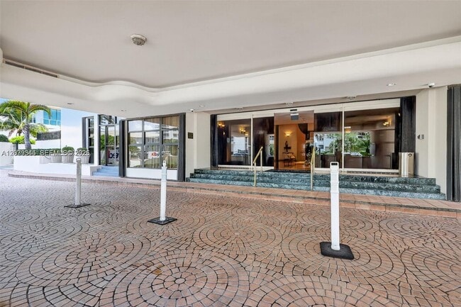 Photo - 5757 Collins Ave Unit 702