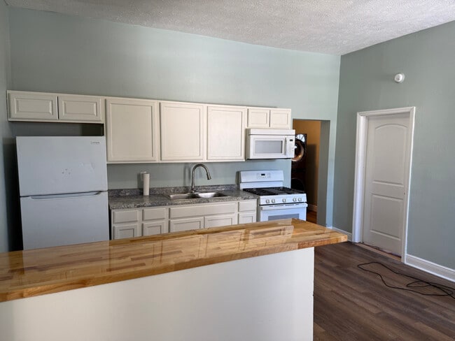 Photo - 900 Cherry St Unit 1