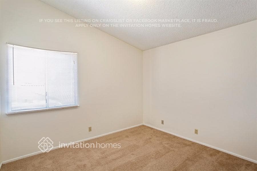 Photo - 610 E Eldorado Ln