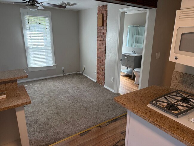 1816 Grove St Unit 1816 Grove Street #4
