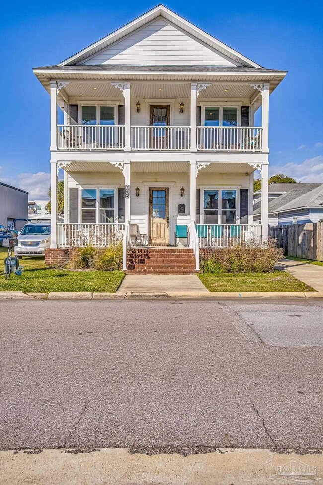 Building Photo - 606 W Intendencia St