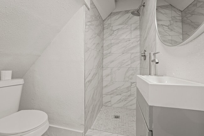 Photo - 1415 Church St