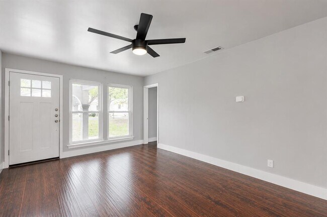 Photo - 9706 Cottle Dr