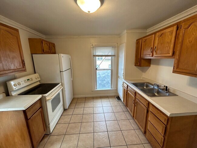 Photo - 800 F Ave NW Unit Upper