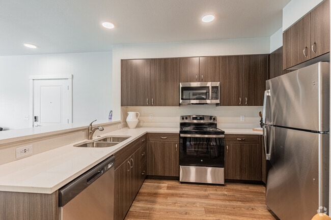 1. 1BR, 1BA - 615SS - Kitchen