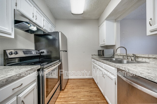 Photo - 604 Meadow View Ct