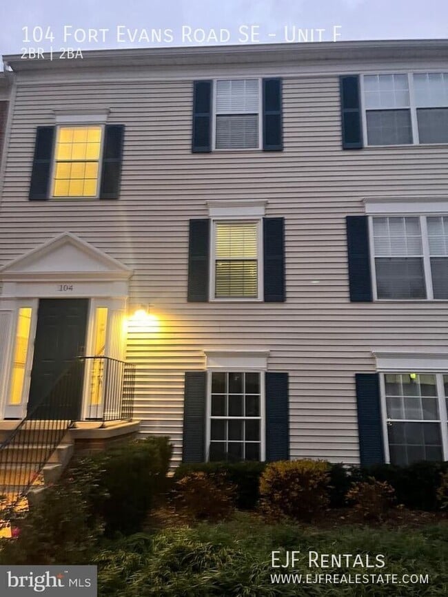 Building Photo - 104 Fort Evans Rd SE Unit F