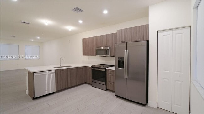Photo - 10270 NW 66th St Unit 104
