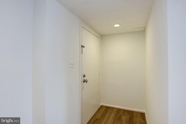 1133 13th St NW Unit 802