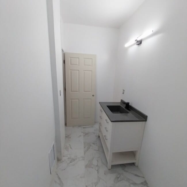 Photo - 231 Primrose Ave