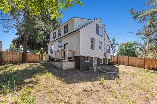 Photo - 1500 Siskiyou St