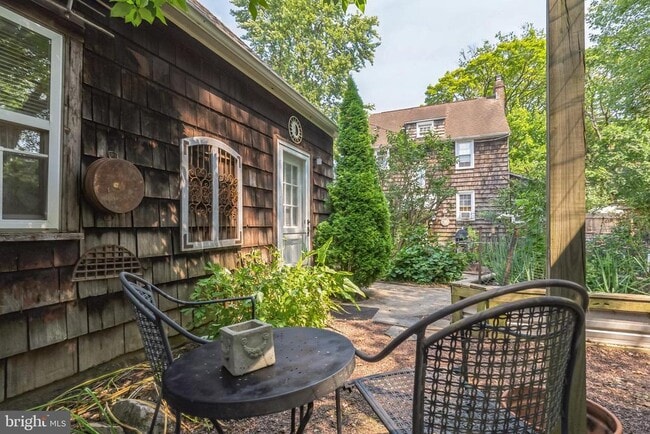 Photo - 808 Monroe Ave