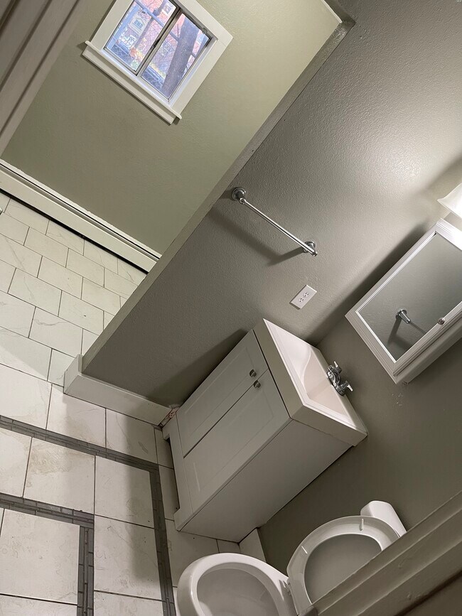 Photo - 39 Enfield St