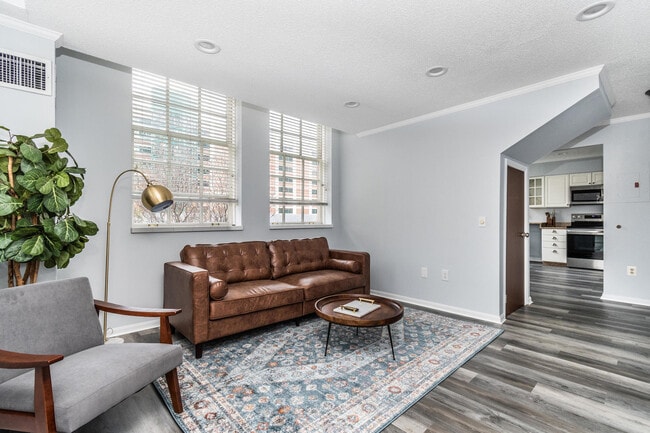 Photo - 106 13th St Unidad FL3-ID1301