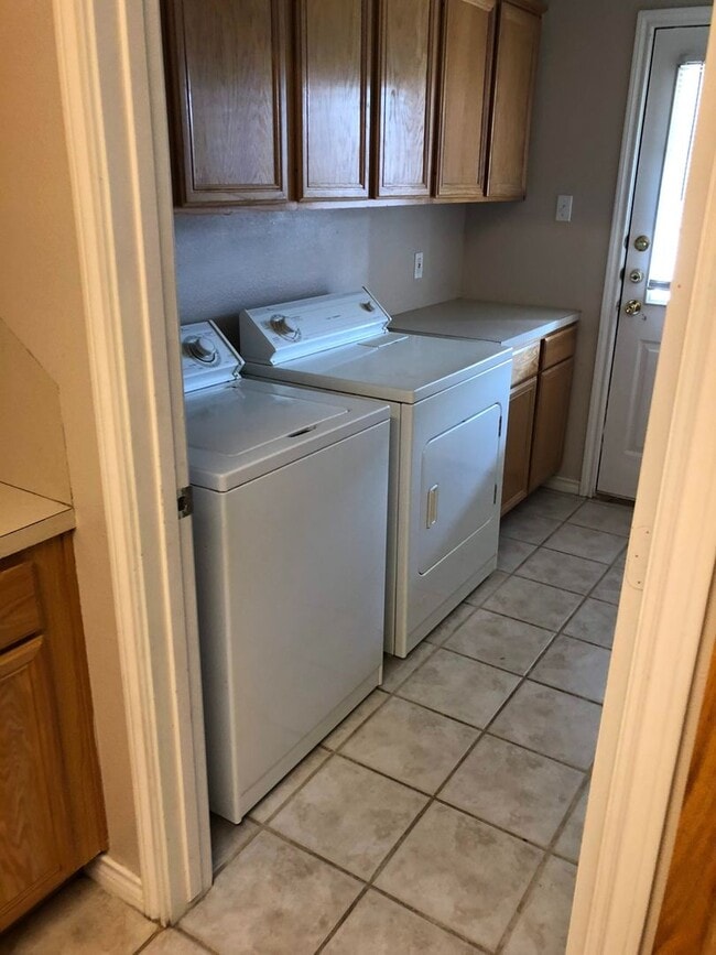 Photo - Spacious 3 Bedroom, 3 Bathroom Duplex in Steeplechase – Available for SUBLEASE August 4, 2025