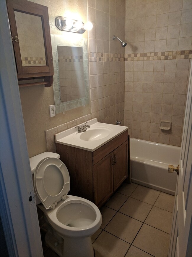 Photo - 11460 Andes St