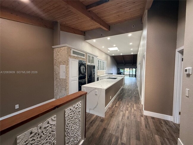 Photo - 2645 Parkview Dr S