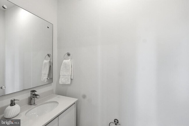 Photo - 5548 Topaz Ln