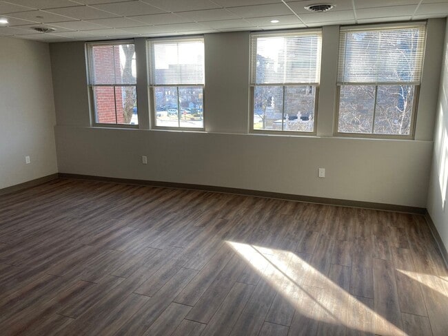 Photo - 50 Church St Unit 9