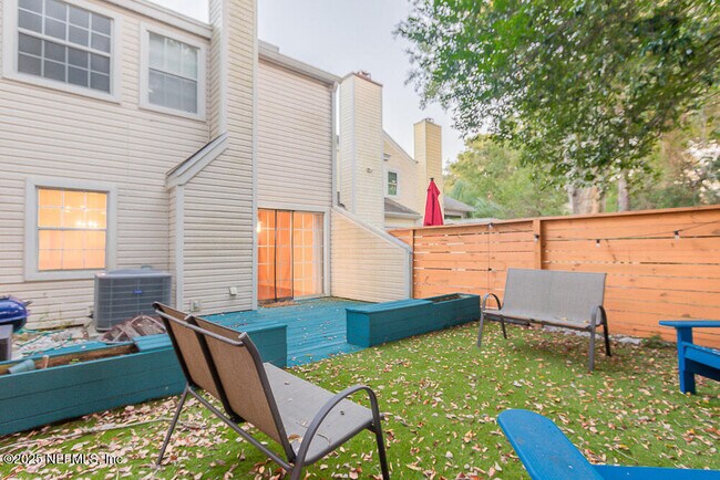 Photo - 1518 Spindrift Cir W