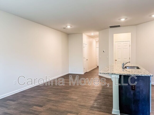 Photo - 117 Southridge Ct