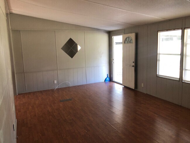 Photo - 4060 Spiker Ln