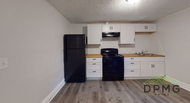 214 E Elm St Unit 4