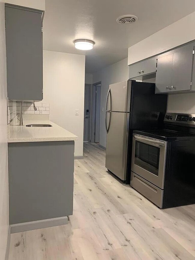 Photo - 1162-1167 NE 72nd Ave.