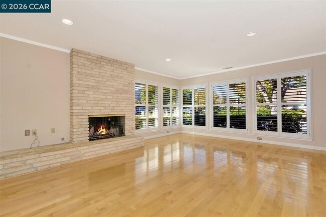 Photo - 241 Ivy Pl