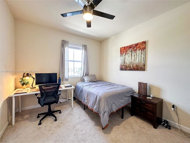 Photo - 2819 SE 1st Dr