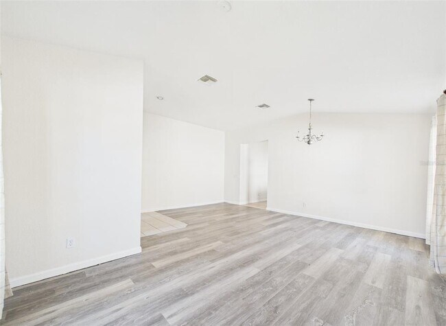 Photo - 5208 SW 39th St