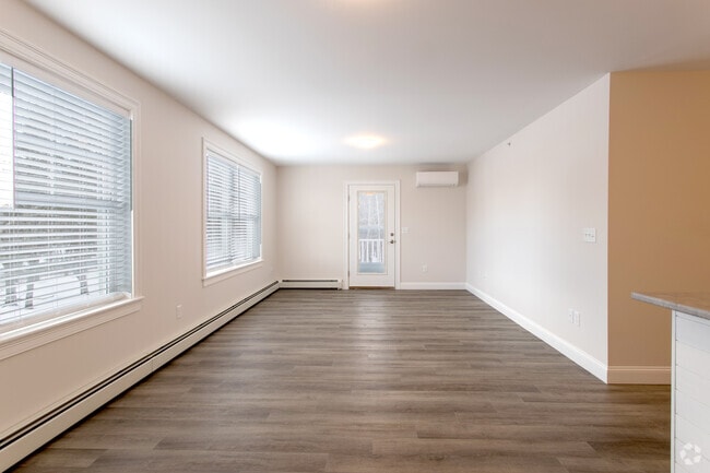 2BR, 1BA, - 948F