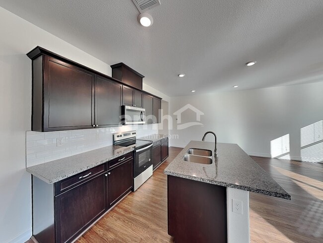 Photo - 9875 S Eastern Ave