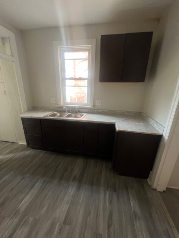 Photo - 918 W King St Unit 1