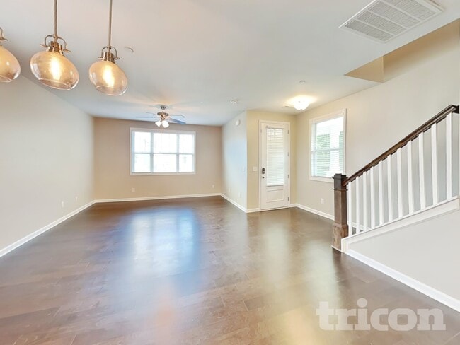 Photo - 319 Imperial Ct