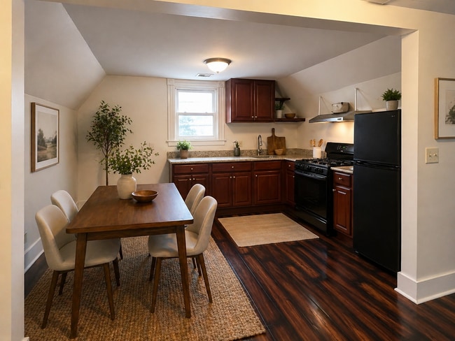Kitchen/dinning room - 1109 Townsend Ave Unit 3