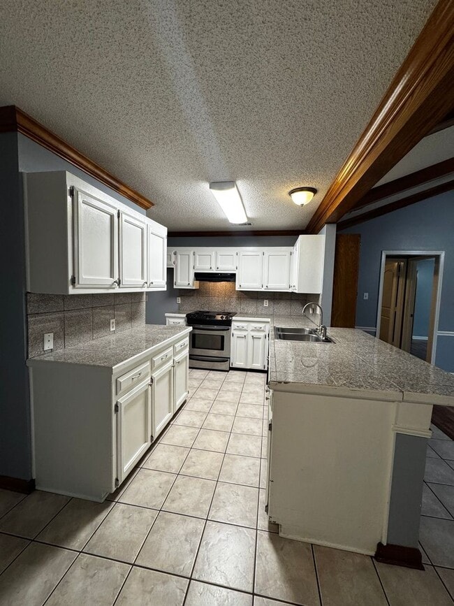 Photo - 1729 Tallwood Dr