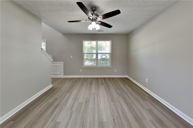 Photo - 1618 Sparrow Wood Ln SW