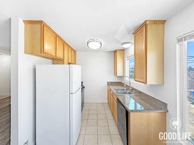 Photo - Beautiful 1BD/1BA W/ Reserved Parking and In-Unit Laundry in North Park! Unidad 222
